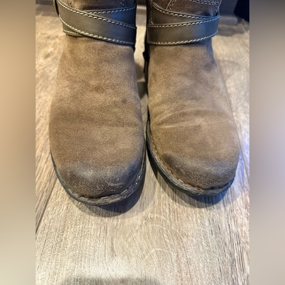 Clark Brown Suede Boots with Stitch Detail - Picture 4 of 7
